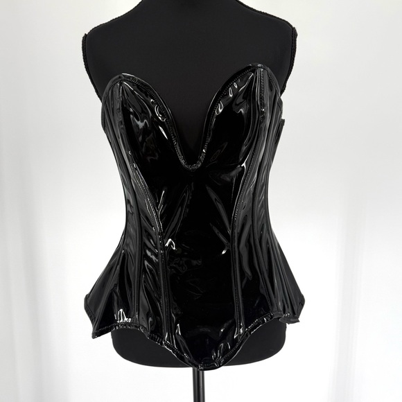Daisy Corsets Top Drawer Steel Boned Black Patent
Plunge Neckline Corset, S,NWT - Picture 6 of 15